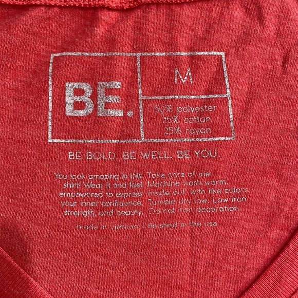 Mama Bear Graphic Tee - Picture 2 of 2